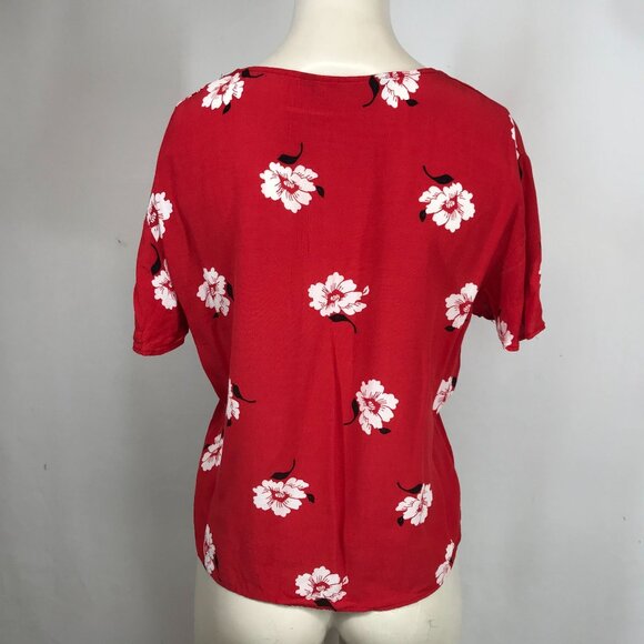 ZARA- WOMEN'S LARGE - RED FLORAL SHORT SLEEVE V NECK BUTTON UP TOP - Picture 5 of 7